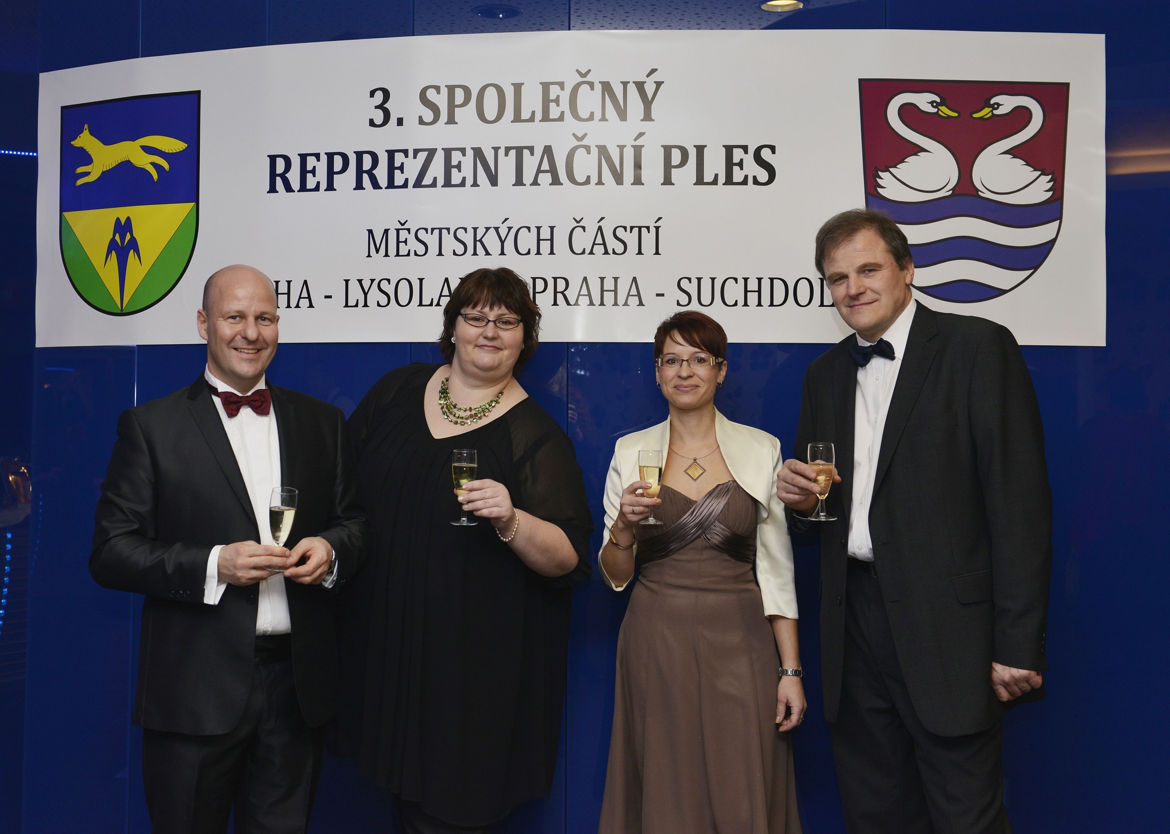 3. Společn&yacute; reprezentačn&iacute; ples MČ Praha-Suchdol a MČ Praha-Lysolaje